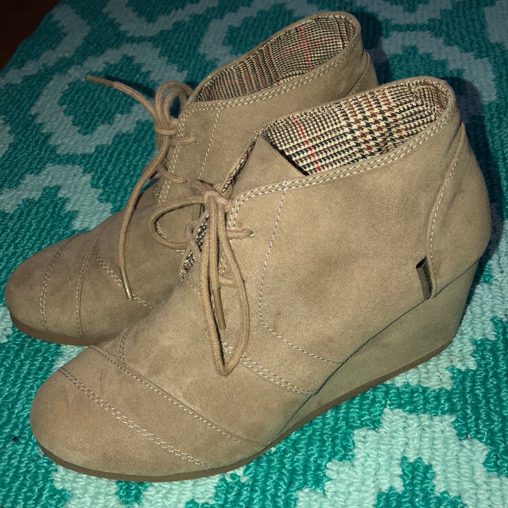 Wedge booties